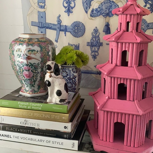 •VINTAGE ROSE FAMILLE CHINOISERIE VASE•